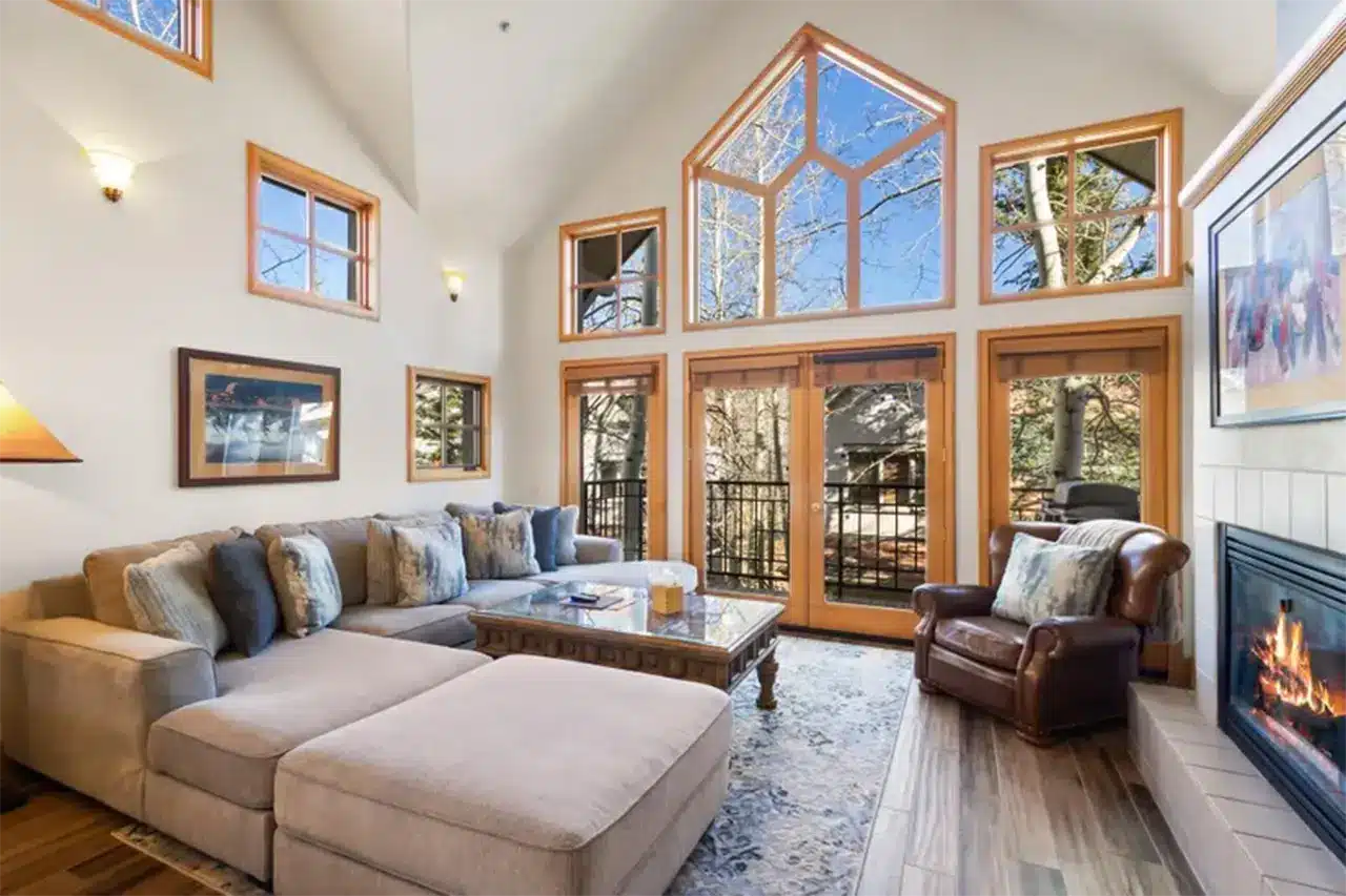 100 Aspen Ridge Drive, 31A, Mountain Village Shimkonis Partners fractional real estate listing, 100 Aspen Ridge Drive, Mountain Village, bright living area interior